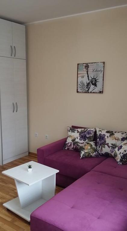 Apartments Secer Sokak Surčin Zewnętrze zdjęcie